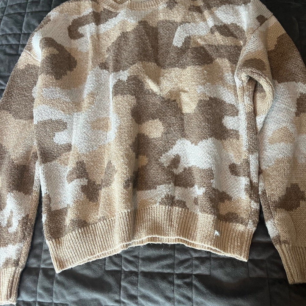 Lucky Brand Tan and Brown Camouflage Sweater - med